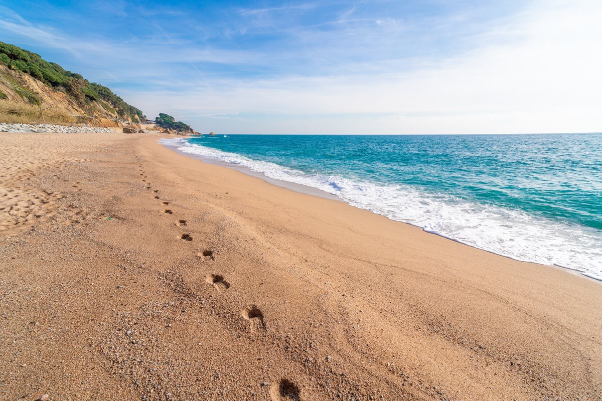 Pláž Sant Pol de Mar, Costa Brava, Španělsko