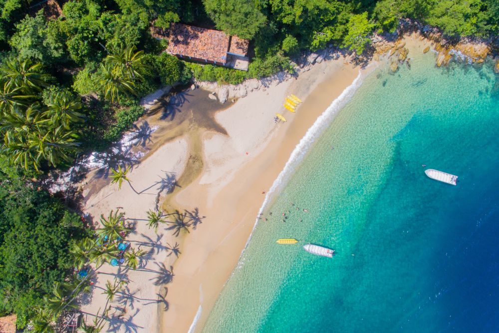 Pláž Majahuitas v Puerto Vallarta, Mexiko 