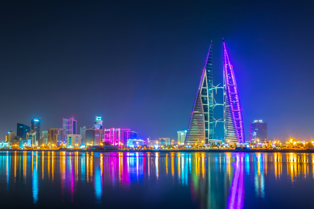 Bahrain World Trade Center v noci
