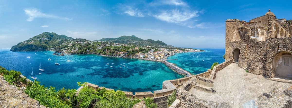 Ischia, pohled z Aragonského hradu