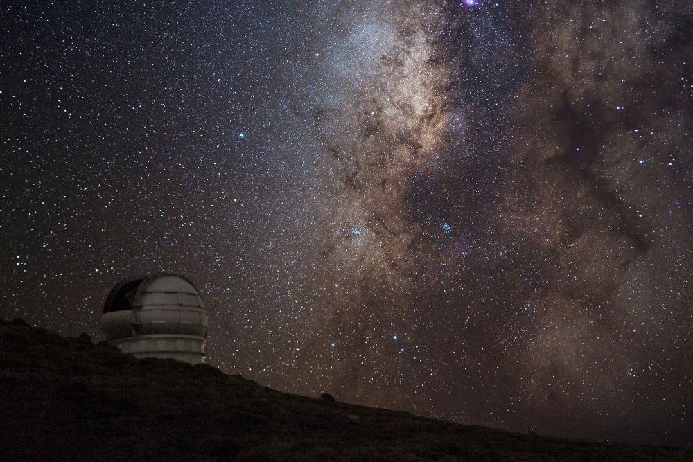 Observatoř Roque de los Muchachos pod mléčnou dráhou, La Palma